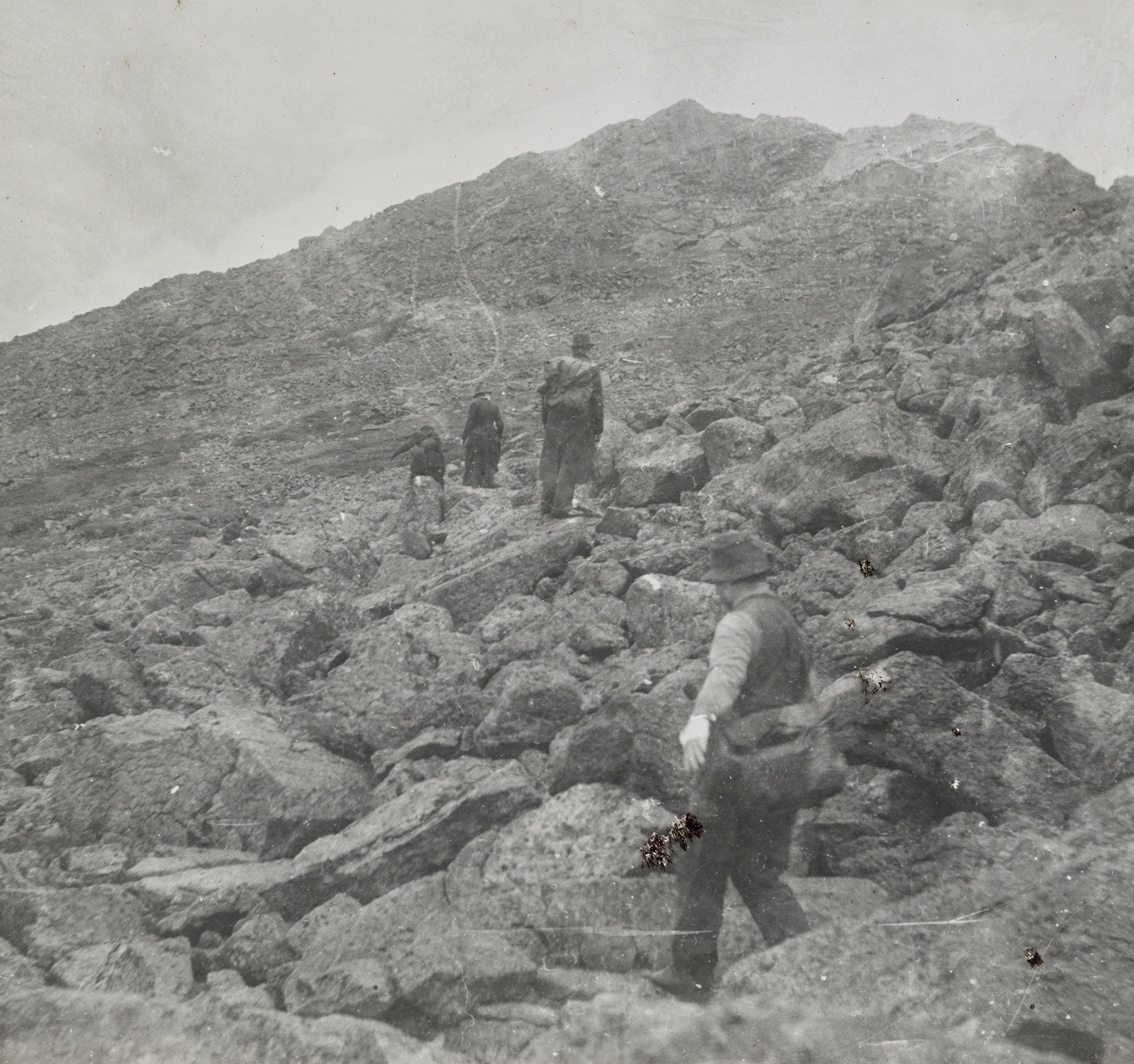 Hyperfocal: 285214402